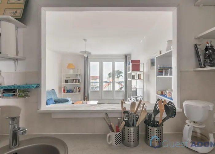 Appartement plein de charme avec vue sur mer