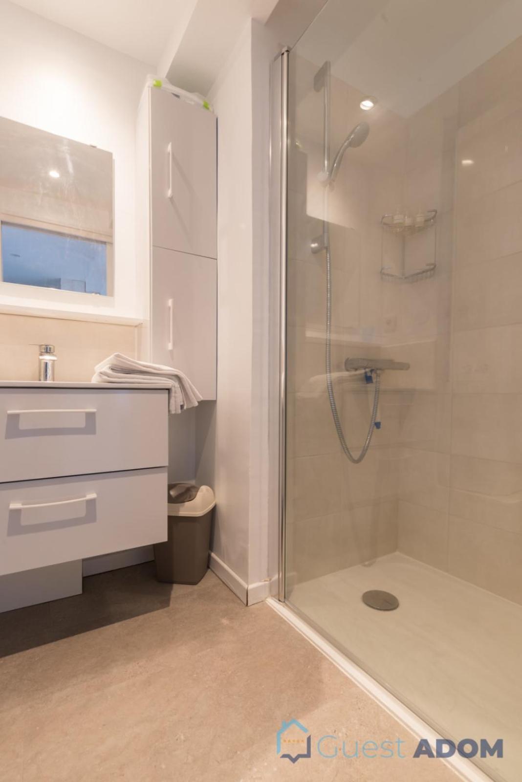 Apartment L'amiral -500m Des Carres- Parking